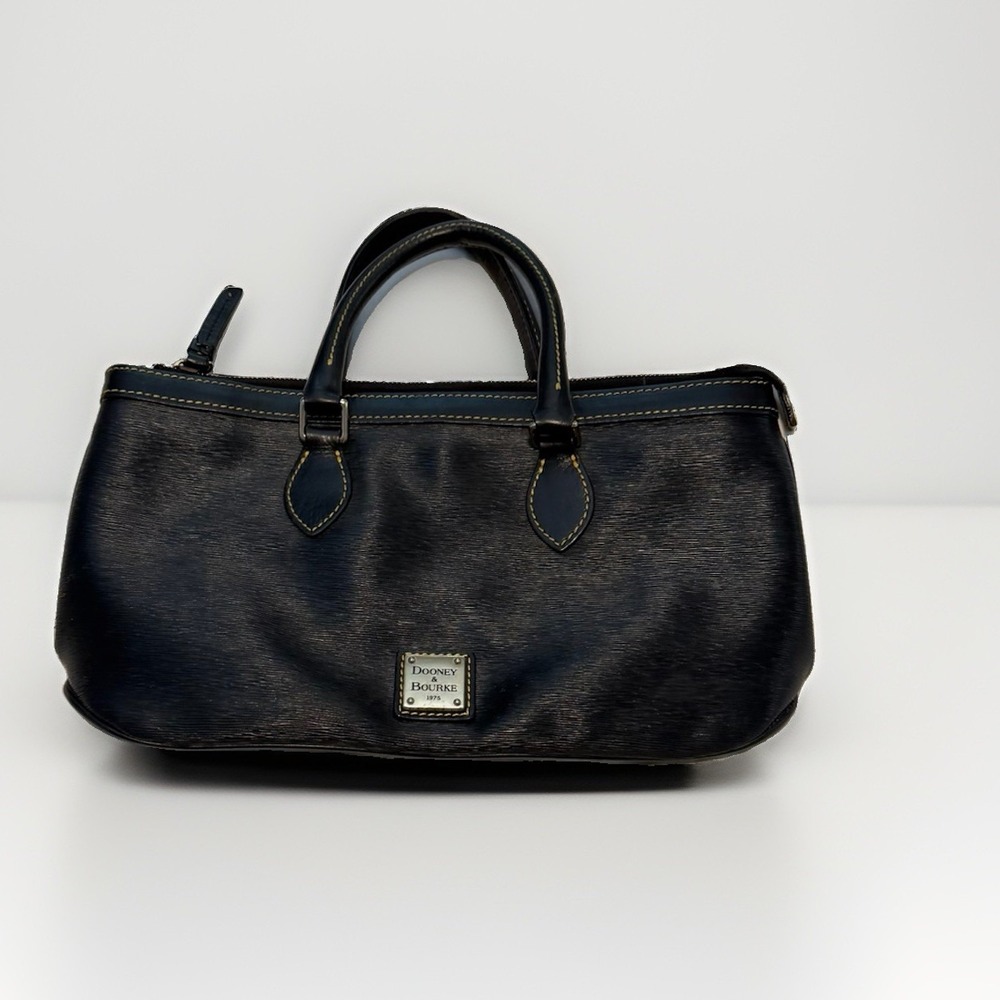 Dooney & Bourke Black Saffianoโ Leather Zip Shoulder Bag Purse